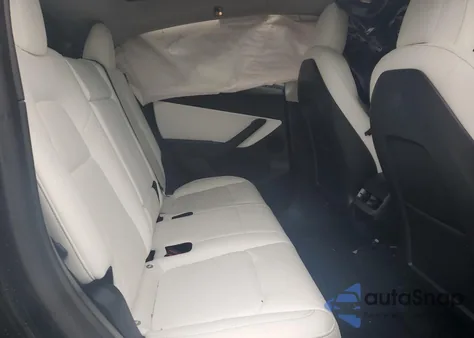 2022 Tesla Model Y из США, поврежденный, VIN 7SAYGDEF9NF495099